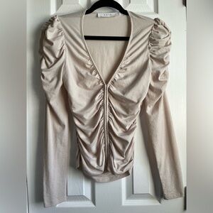 ASTR the Label Women's Rouched Shoulder Hook Eye Closure Shirt Cream M